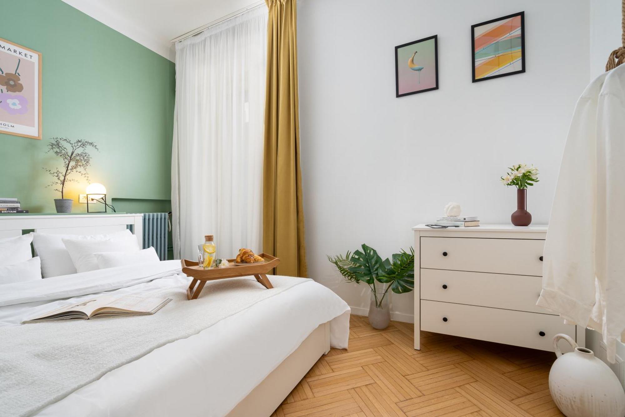 Little Paris By Urbanesq Apartment Bukares Bagian luar foto